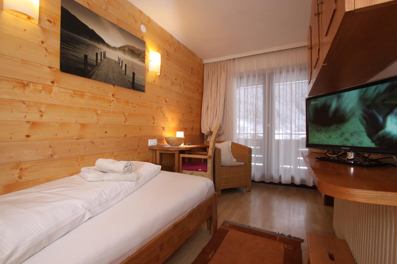 Pension Garni Gerhard Oetz Exterior foto